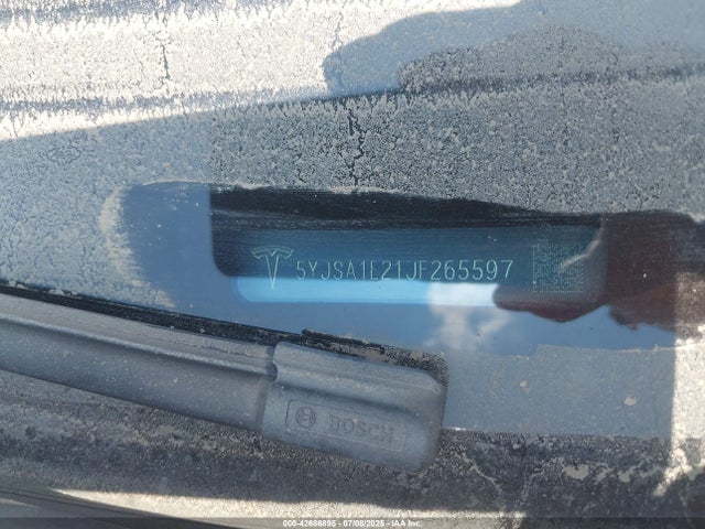 2018 TESLA MODEL S 5YJSA1E21JF265597 Photo 8