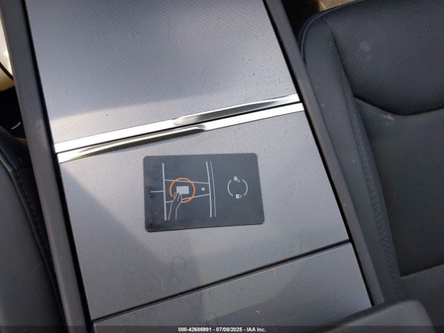 2025 TESLA MODEL 3 5YJ3E1EB1SF929424 Photo 10