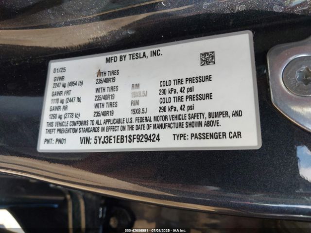 2025 TESLA MODEL 3 5YJ3E1EB1SF929424 Photo 8