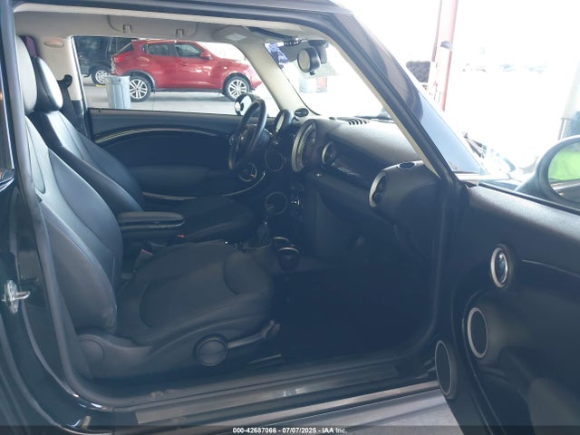 2012 MINI COOPER WMWSU3C5XCT258046 Photo 4