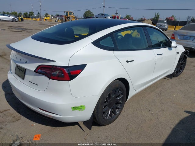 2023 TESLA MODEL 3 5YJ3E1EA1PF612595 Photo 3