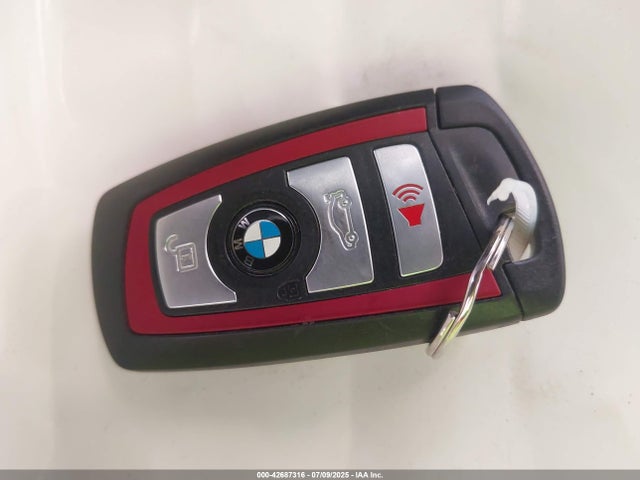 WBA8B9G33HNU56541 BMW 2017