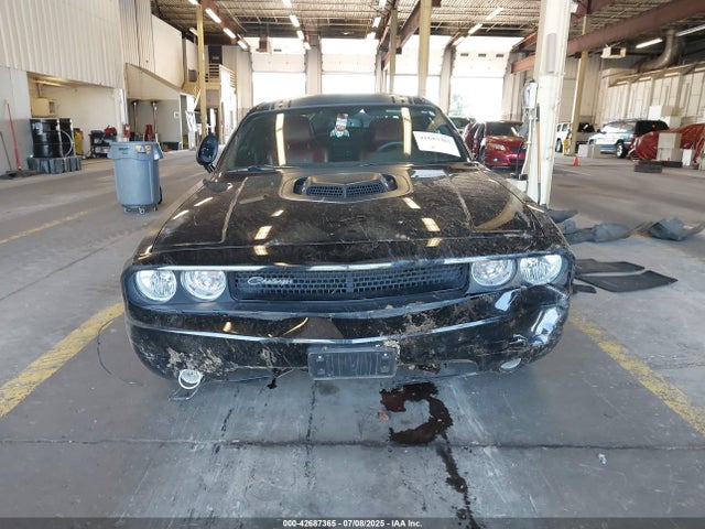 2C3CDYBT4EH281993 Dodge Challenger