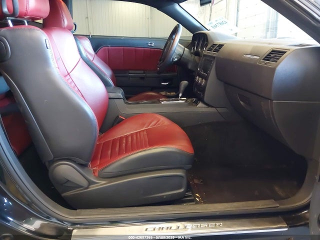 2C3CDYBT4EH281993 Dodge Challenger