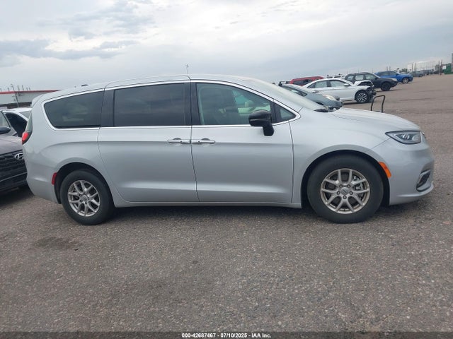 Продаж на аукціоні авто 2024 Chrysler Pacifica Touring L, vin: 2C4RC1BG3RR171875, номер лоту: 42687467