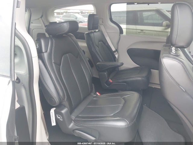 Продаж на аукціоні авто 2024 Chrysler Pacifica Touring L, vin: 2C4RC1BG3RR171875, номер лоту: 42687467
