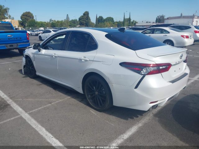 2021 TOYOTA CAMRY 4T1K61AK8MU591962 Photo 2