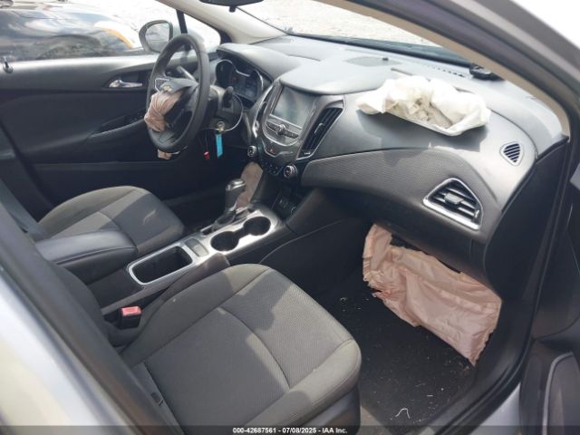 2018 CHEVROLET CRUZE 1G1BE5SM2J7200032 Photo 4