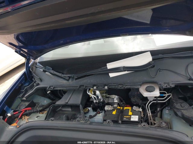 2021 TESLA MODEL Y 5YJYGDEE4MF090058 Photo 9