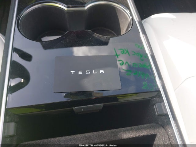 2021 TESLA MODEL Y 5YJYGDEE4MF090058 Photo 10