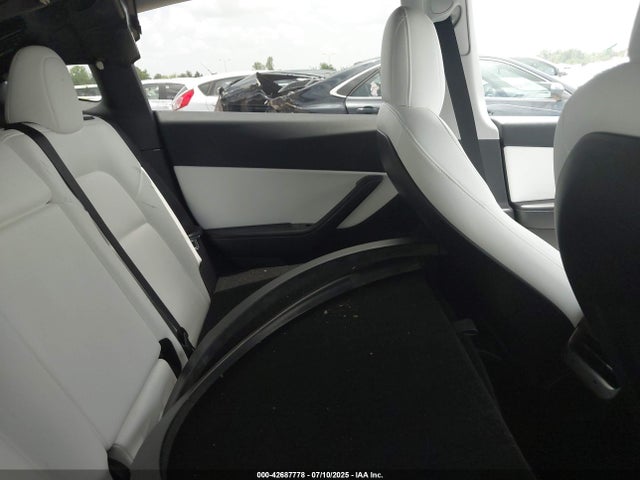 2021 TESLA MODEL Y 5YJYGDEE4MF090058 Photo 7