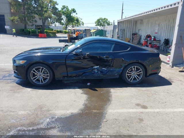 Ford 2.3l 4v premium fuel 2017 1FA6P8TH0H5254723 Image 6