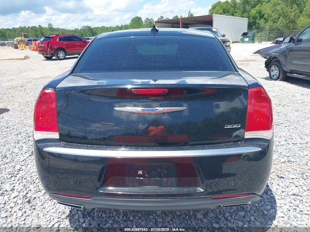 2C3CCAAGXJH320840 Chrysler 300