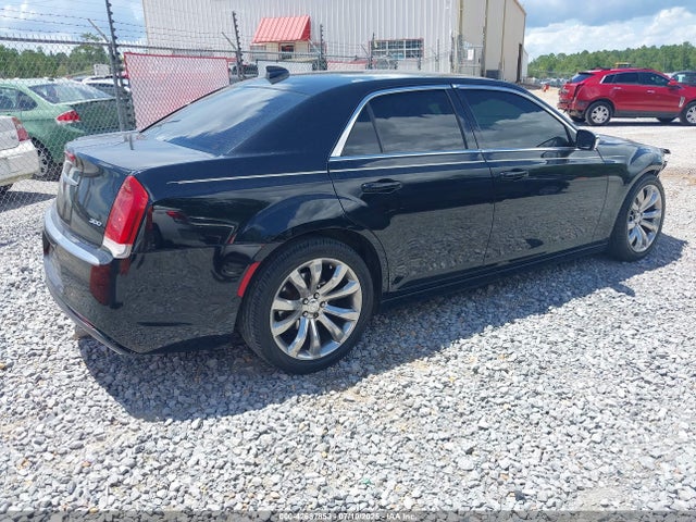 2C3CCAAGXJH320840 Chrysler 300