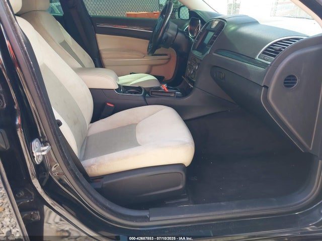 2C3CCAAGXJH320840 Chrysler 300