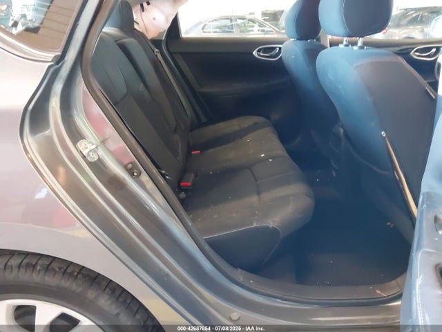 3N1AB7AP8JL646073 Nissan Sentra