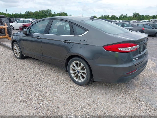 Ford 2019 2019 3FA6P0HD8KR217544 Image 3