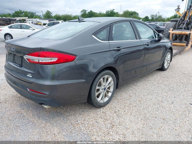 Ford 2019 2019 3FA6P0HD8KR217544 Image 4