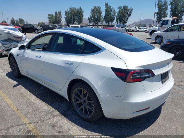 2019 TESLA MODEL 3 5YJ3E1EAXKF309758 Photo 2