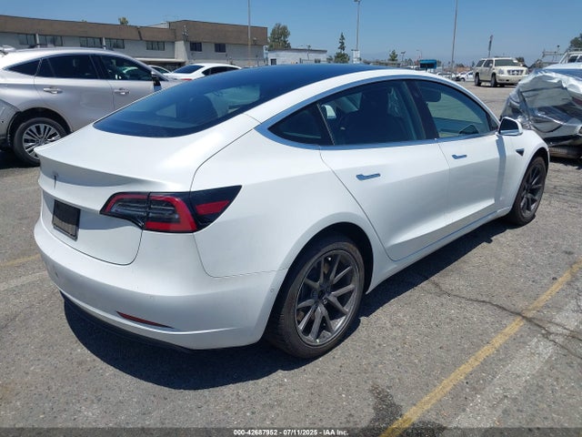 2019 TESLA MODEL 3 5YJ3E1EAXKF309758 Photo 3