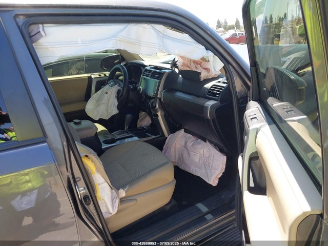 2022 TOYOTA 4RUNNER JTEEU5JR1N5260031 Photo 4