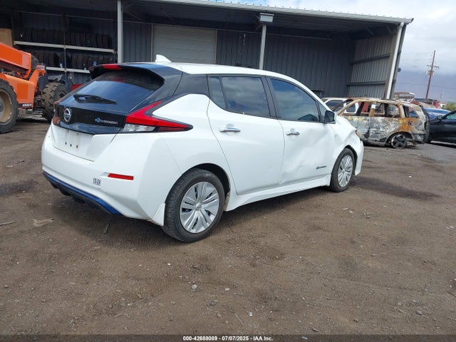 1N4AZ1CP8JC304644 Nissan LEAF S