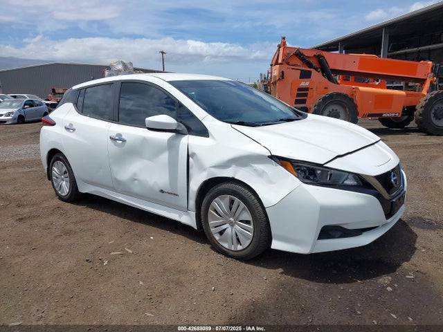 1N4AZ1CP8JC304644 Nissan LEAF S
