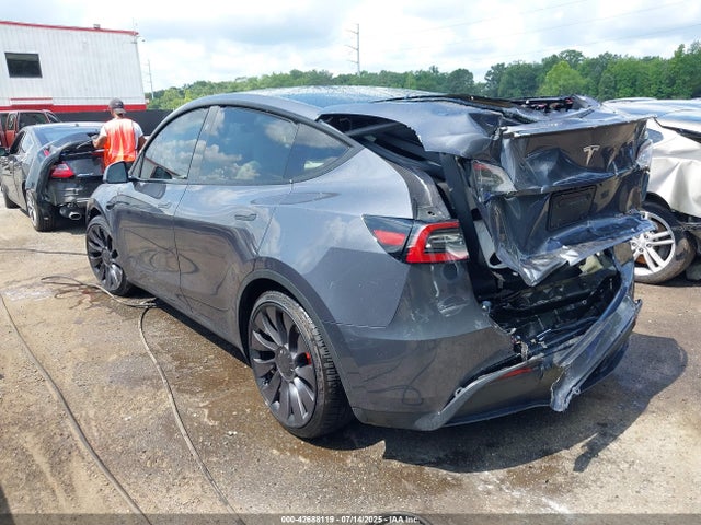 2023 TESLA MODEL Y 7SAYGDEF5PF890934 Photo 2