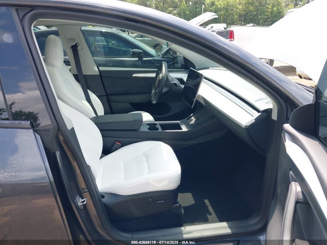 2023 TESLA MODEL Y 7SAYGDEF5PF890934 Photo 4