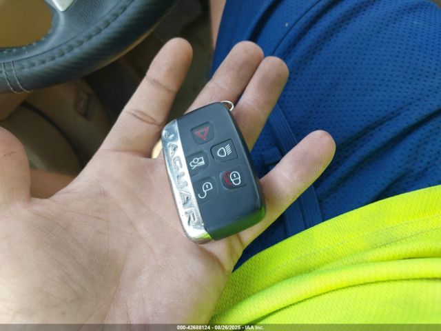 2016 JAGUAR XF SAJBF4BV1GCY08472 Photo 10