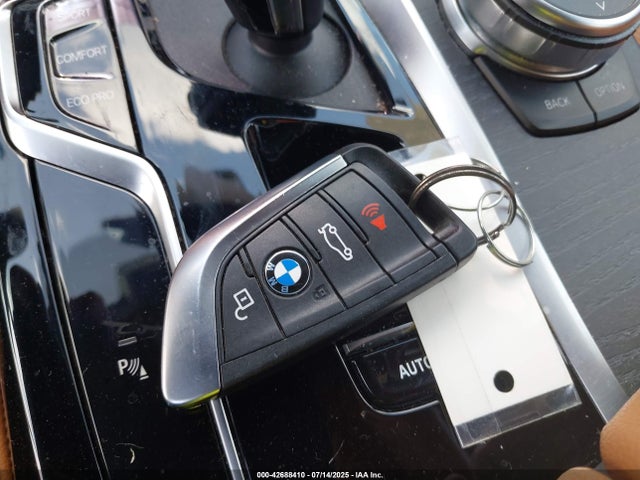 WBA13BJ01PCM54043 BMW 530I