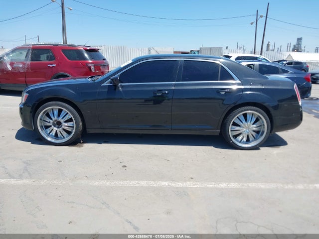 Chrysler 300 2014 2C3CCARG2EH203814 Image 25