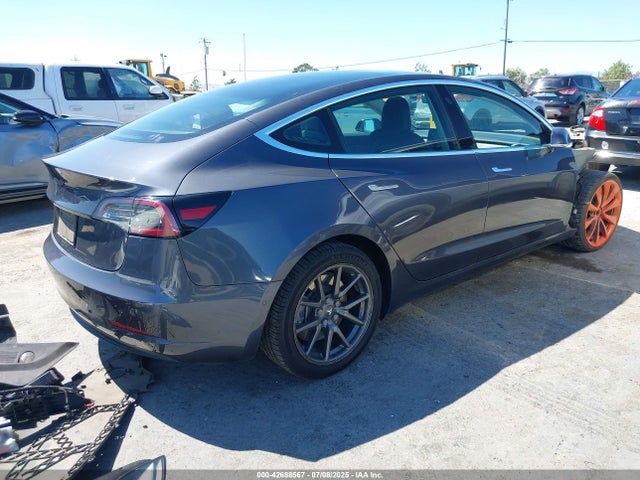 2019 TESLA MODEL 3 5YJ3E1EA4KF424727 Photo 3