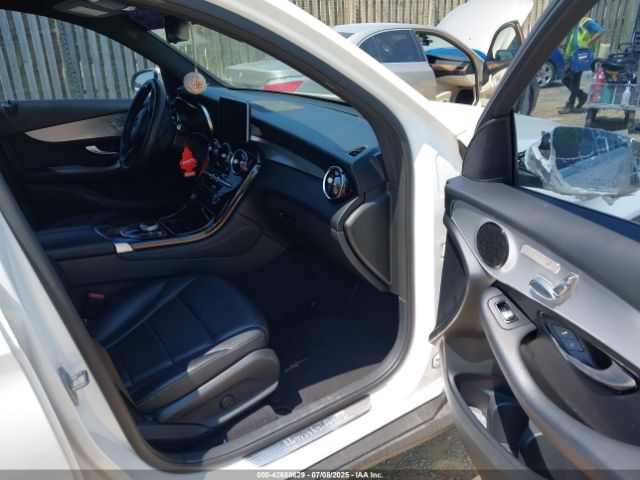 2017 MERCEDES-BENZ GLC 300 WDC0G4KB3HV008684 Photo 4