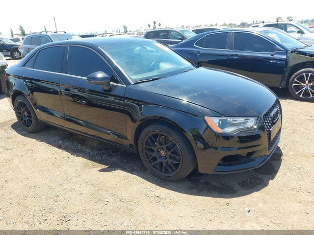 2015 AUDI A3 WAUACGFF2F1097587 Photo 0