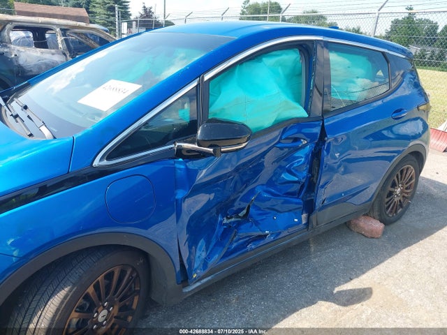1G1FX6S07P4187996 Chevrolet 2023