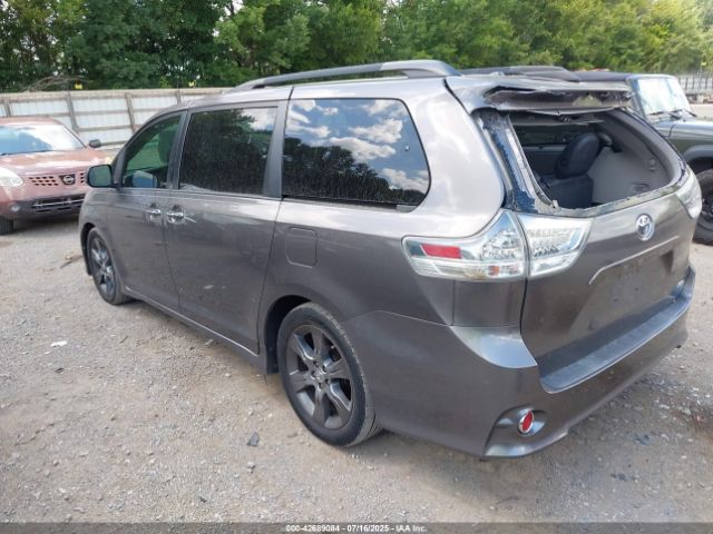 2016 TOYOTA SIENNA 5TDXK3DC7GS696605 Photo 2
