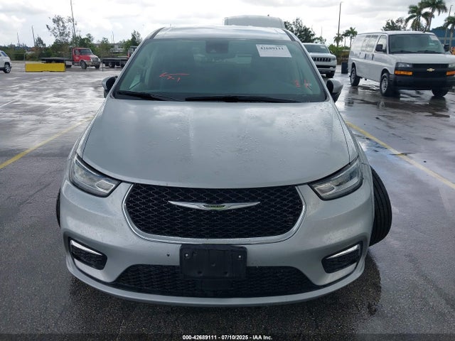 Продажа на аукционе авто 2023 Chrysler Pacifica Touring L, vin: 2C4RC1BG3PR586661, номер лота: 42689111