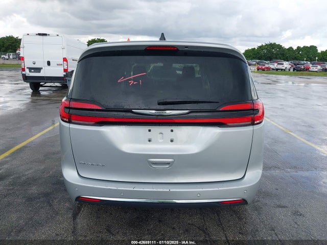 Продажа на аукционе авто 2023 Chrysler Pacifica Touring L, vin: 2C4RC1BG3PR586661, номер лота: 42689111