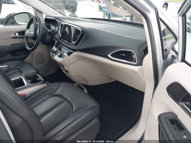 Продажа на аукционе авто 2023 Chrysler Pacifica Touring L, vin: 2C4RC1BG3PR586661, номер лота: 42689111