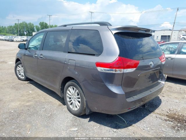 2014 TOYOTA SIENNA 5TDYK3DC8ES451829 Photo 2