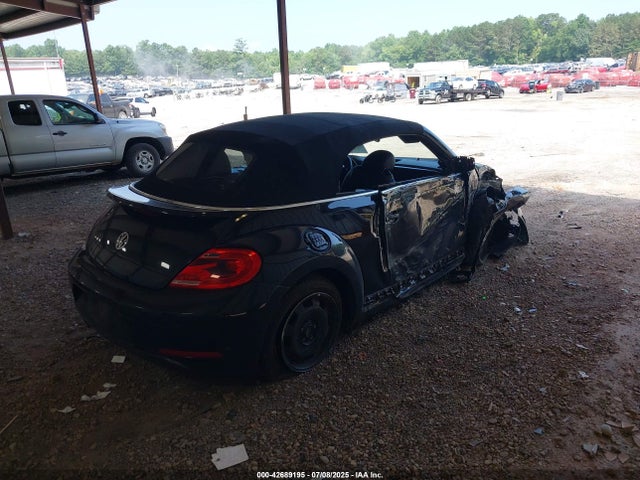 3VW517AT4FM812327 Volkswagen Beetle