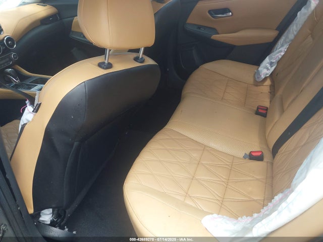 3N1AB8CV8NY300941 Nissan Sentra