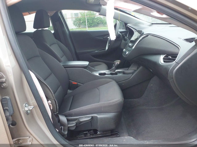 1G1ZD5ST1PF189502 Chevrolet lfv