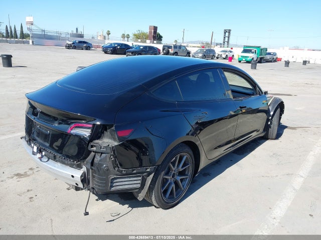 2021 TESLA MODEL 3 5YJ3E1EA7MF998323 Photo 3