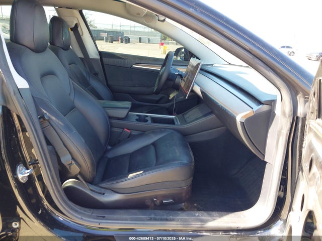 2021 TESLA MODEL 3 5YJ3E1EA7MF998323 Photo 4