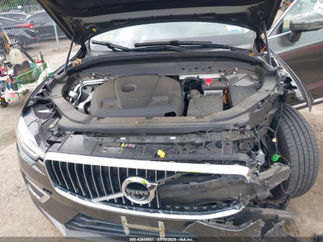 2020 VOLVO XC60 YV4102DL9L1507883 Photo 9