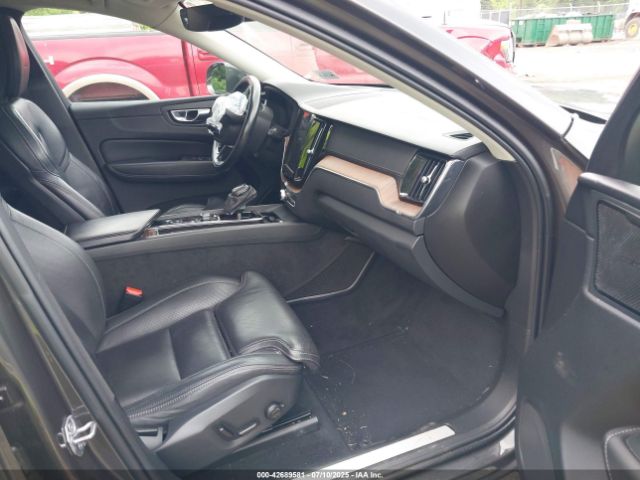 2020 VOLVO XC60 YV4102DL9L1507883 Photo 4