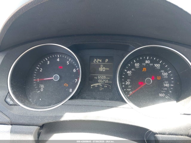 3VWD17AJXFM283699 Volkswagen 2015