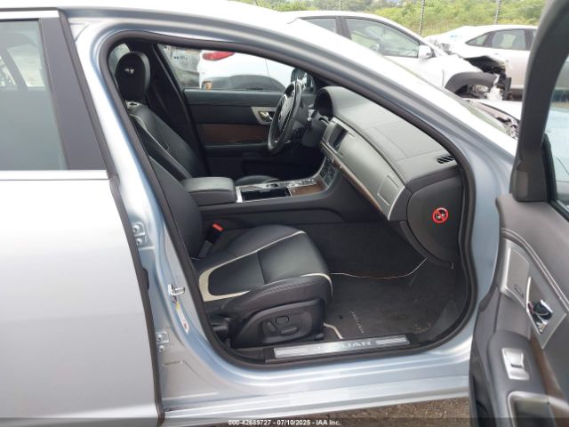 2014 JAGUAR XF SAJWJ0EF3E8U13643 Photo 4